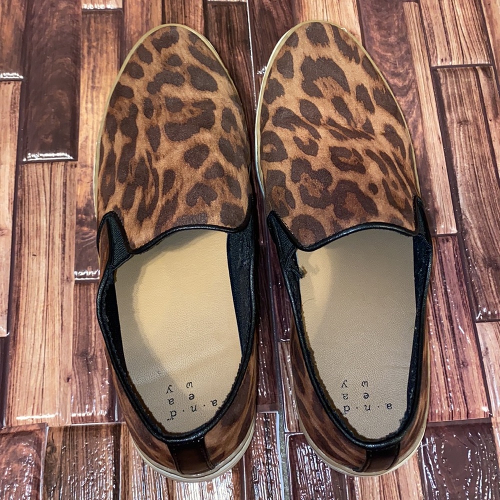 Leopard Flats - Picture 5 of 6